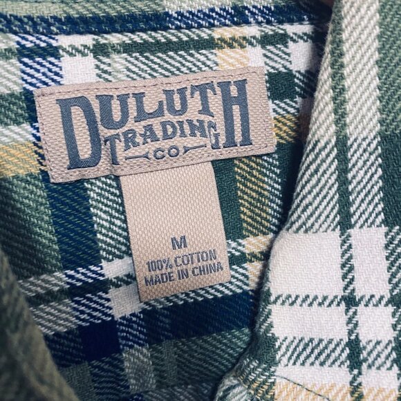 Duluth Trading Mens Shirt Size Medium Green Plaid Buttons Up Collared Top - Picture 2 of 7